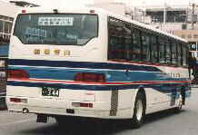 B906